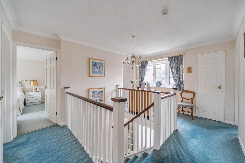 1380196-7-69174ea...