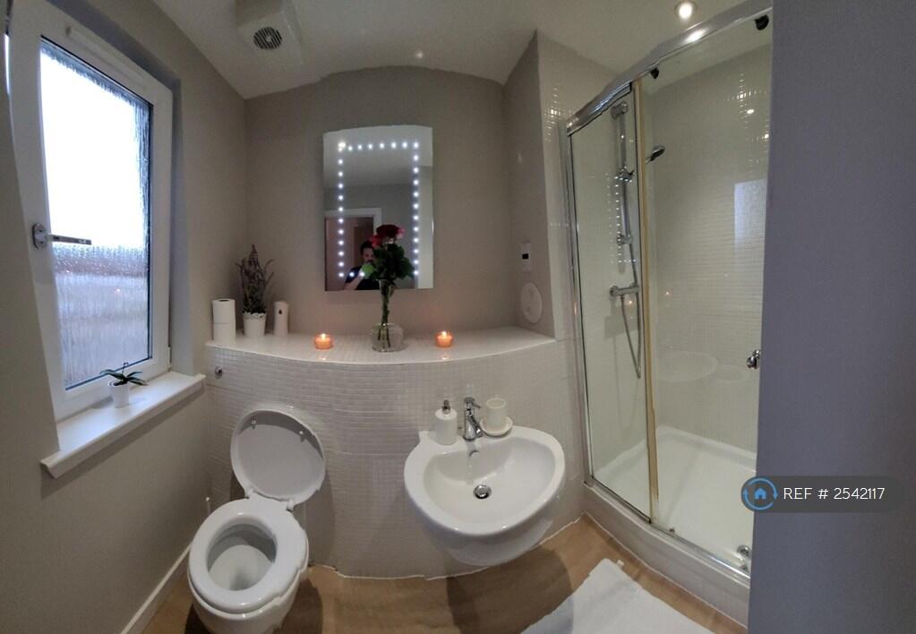 Ensuite Penthouse Bathroom 