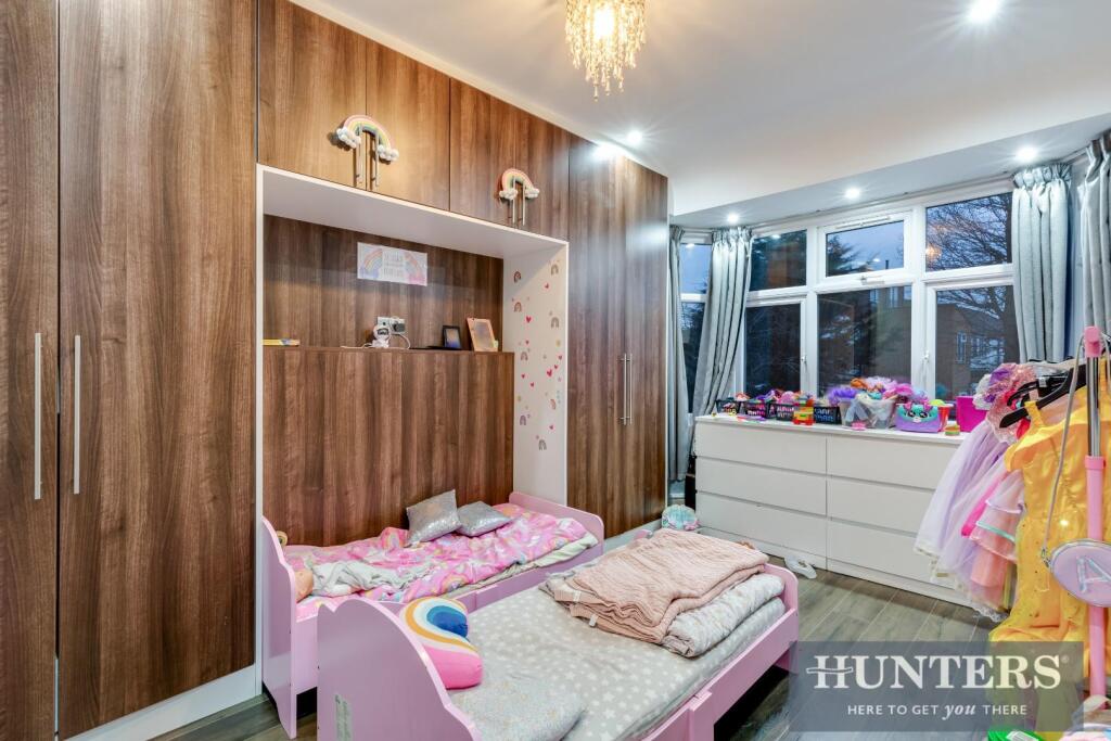 HENLEY AVENUE -11.jpg