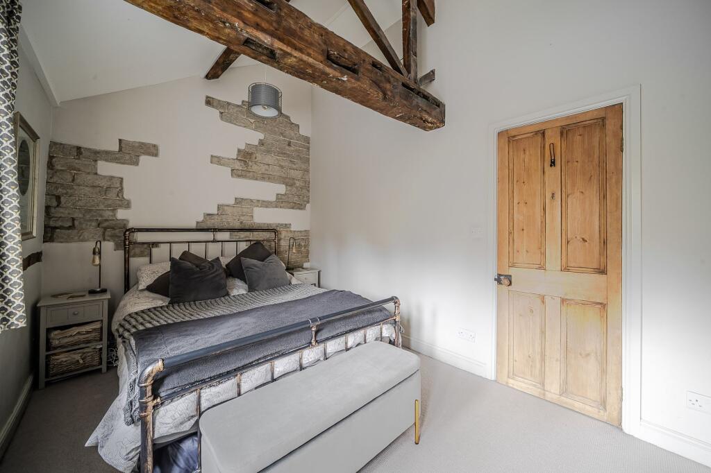 BEDROOM 1