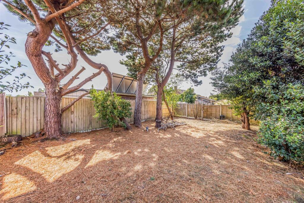 14 Salterns Lane, Hayling Island-Small-PorticoMark