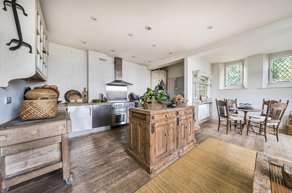 1357933-10-68d40e...