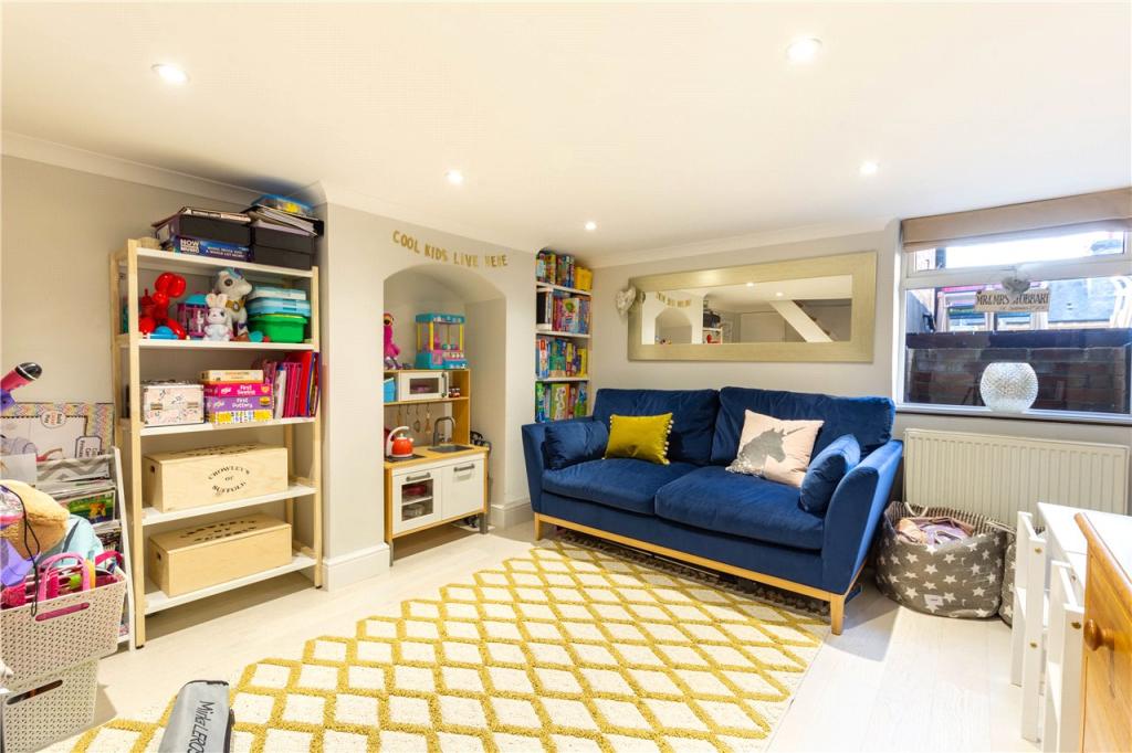 Bedroom/Playroom