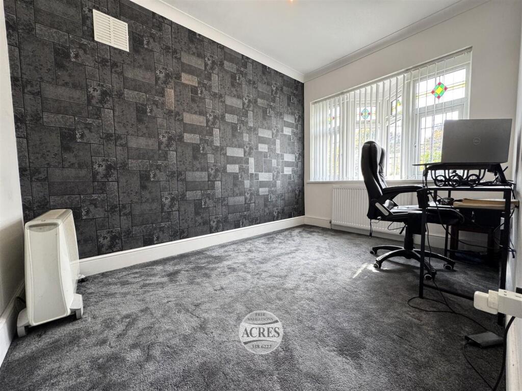 IMG_3696 (Large).jpg