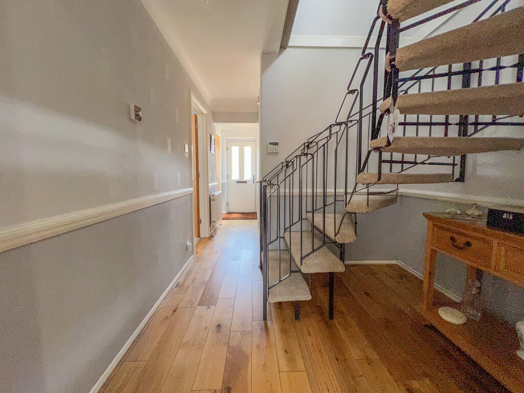 IMG_16942_12_larg...