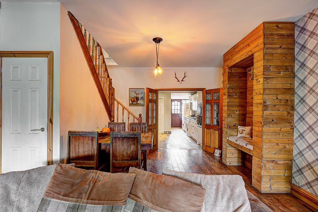 Lounge/ Dining Room
