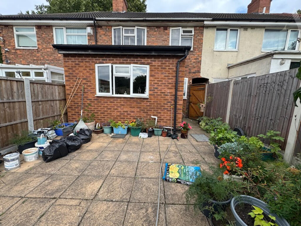 49 Ingleton Road garden2 (1)