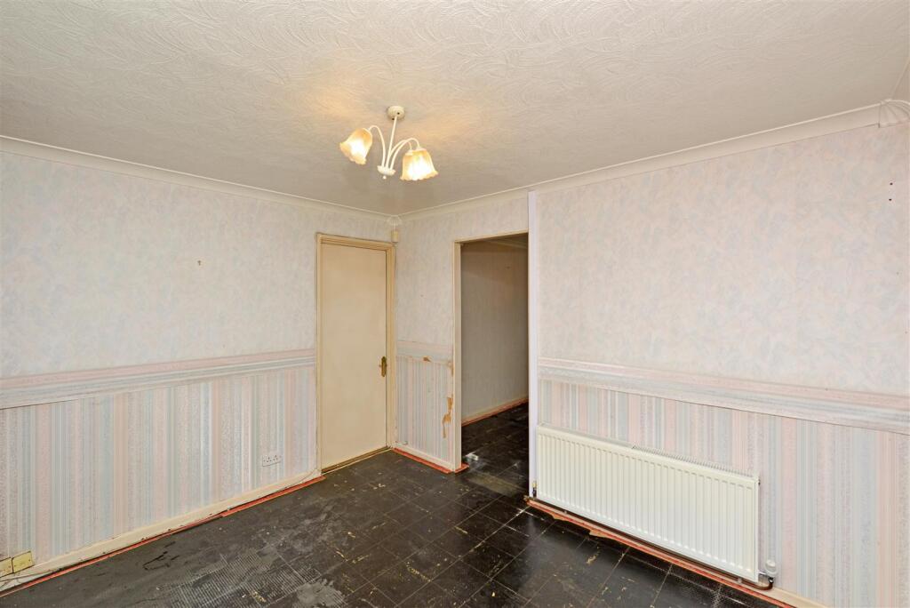 Dining Room: