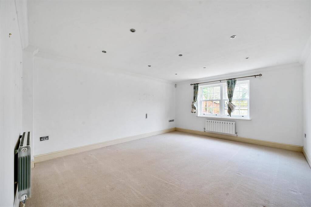 679dea581dc0e-1241852 (11).jpg