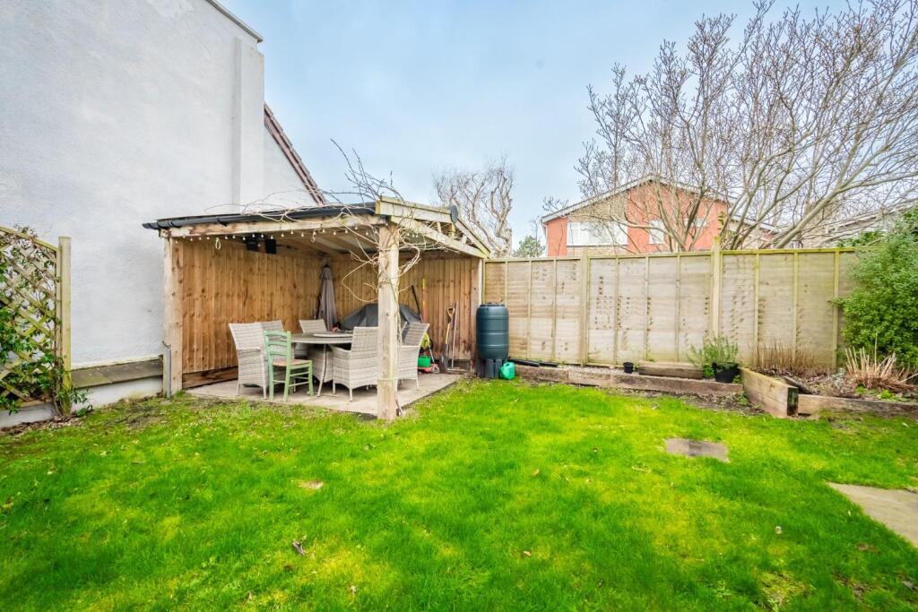 1.8 - garden.jpg