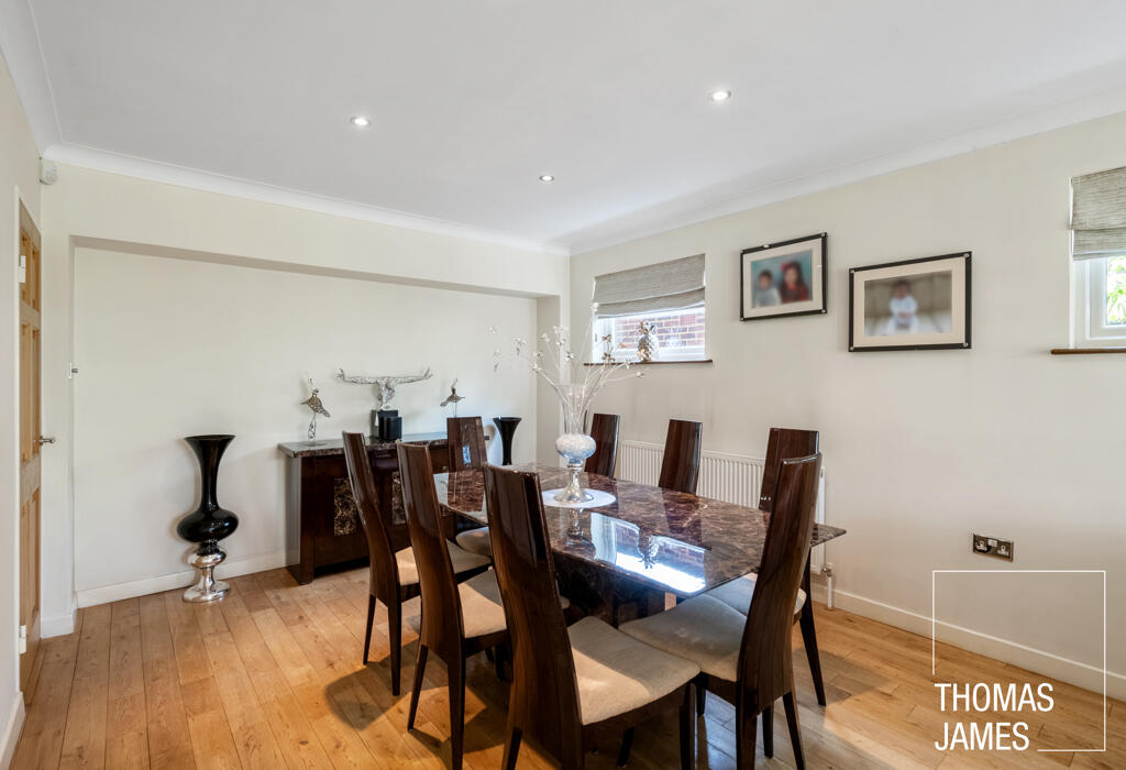 1 Athole Gardens, dining room