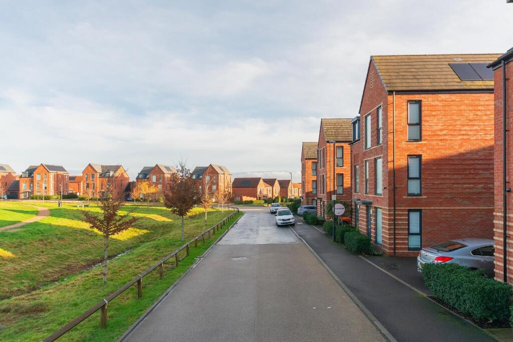 0M8RFP - External B.jpg