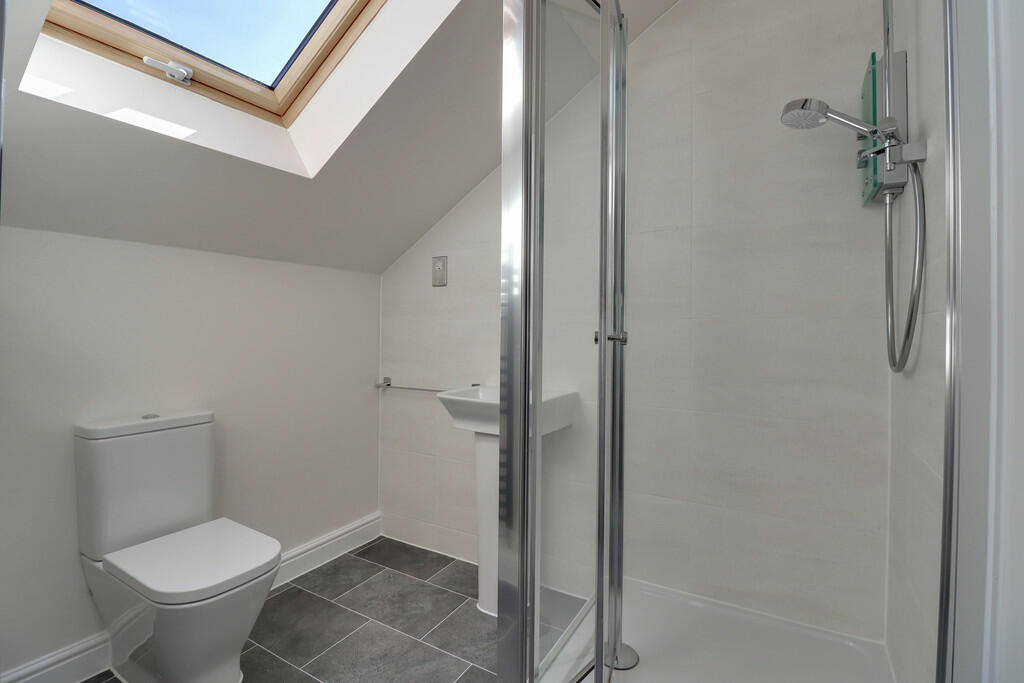 En-Suite 2