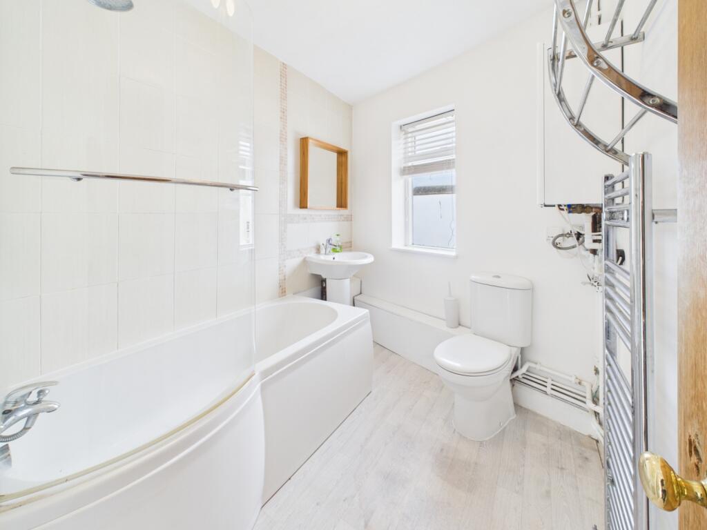 CAM01740G0-PR0431-STILL002