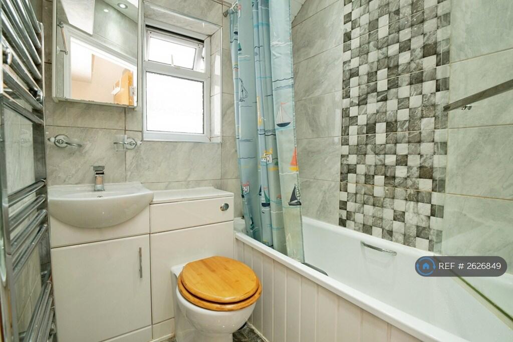 Upstaris Bathroom