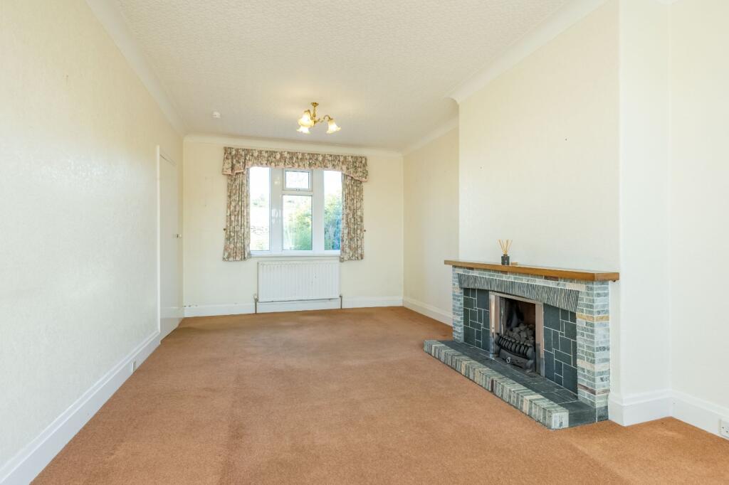 Lounge / Dining Room