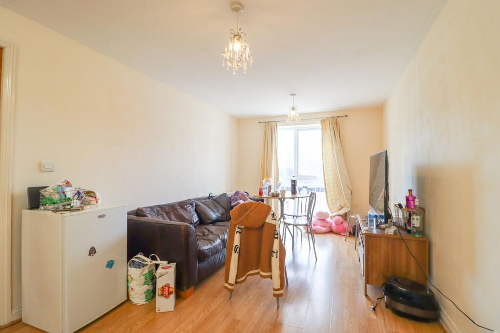 Open Plan Living Room/Kitchen/Dining Area
