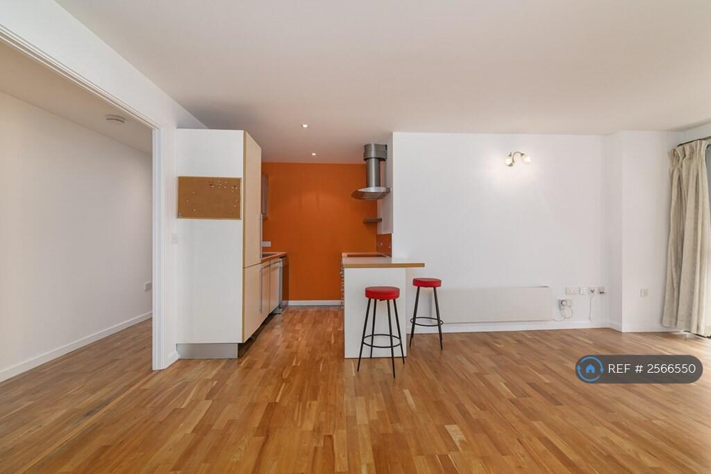 Living Room &#43; Open Plan Kitchen