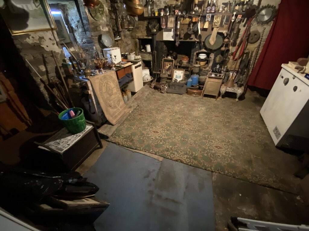Living Area/Kitchen