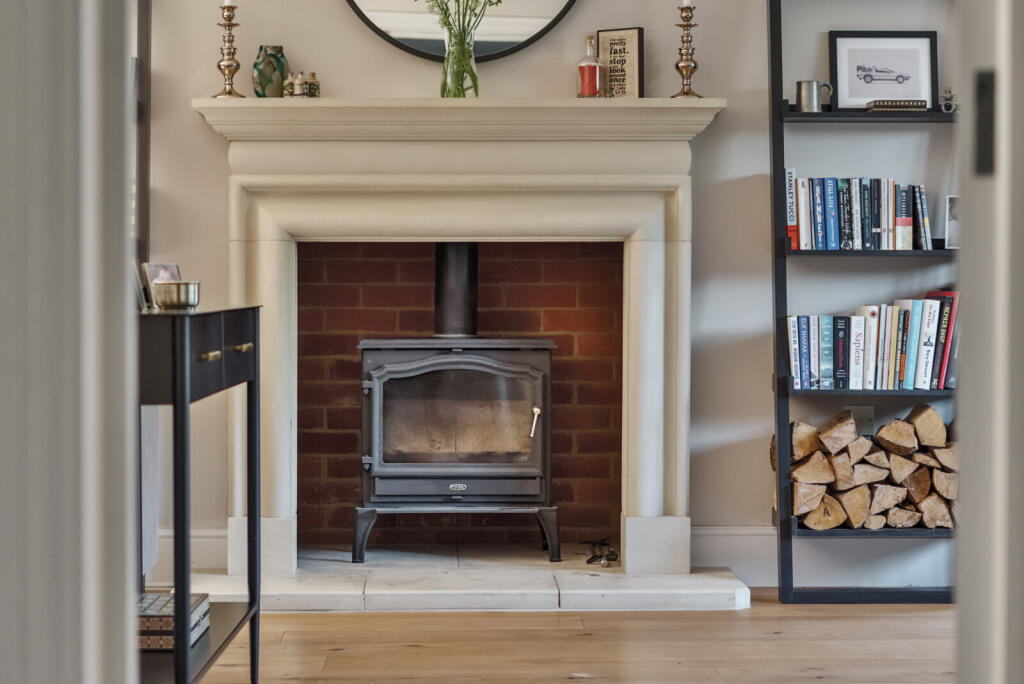 1323724-28-687122...