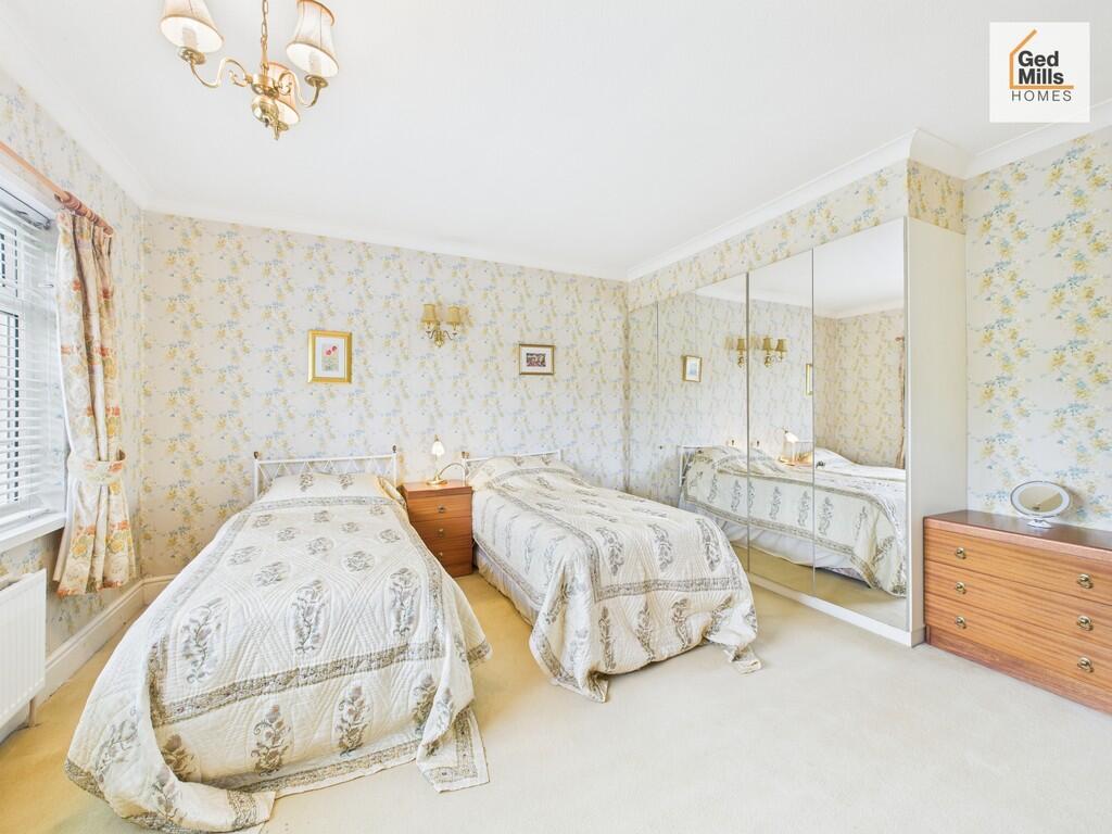 CAM04261G0-PR0103...