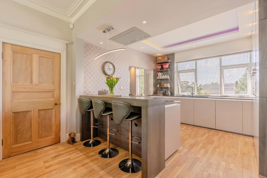Kitchen/Breakfast