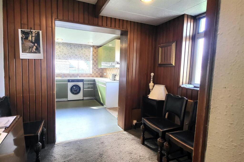 BREAKFAST ROOM (ground floor)