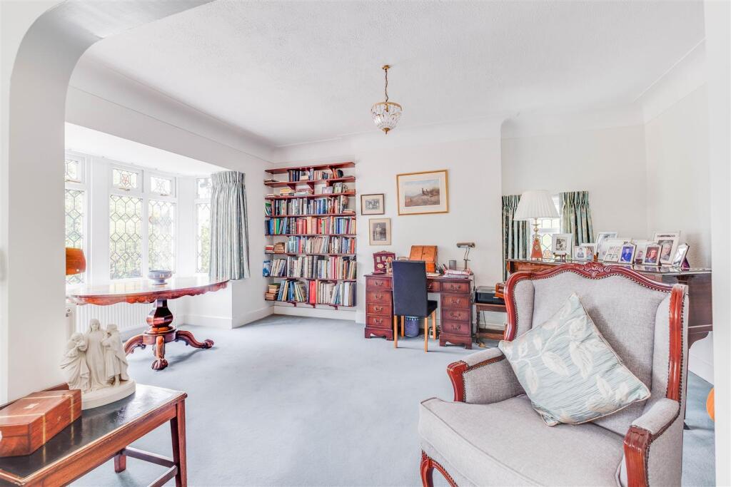 Constables 74 Hooton Road-2-3.jpg