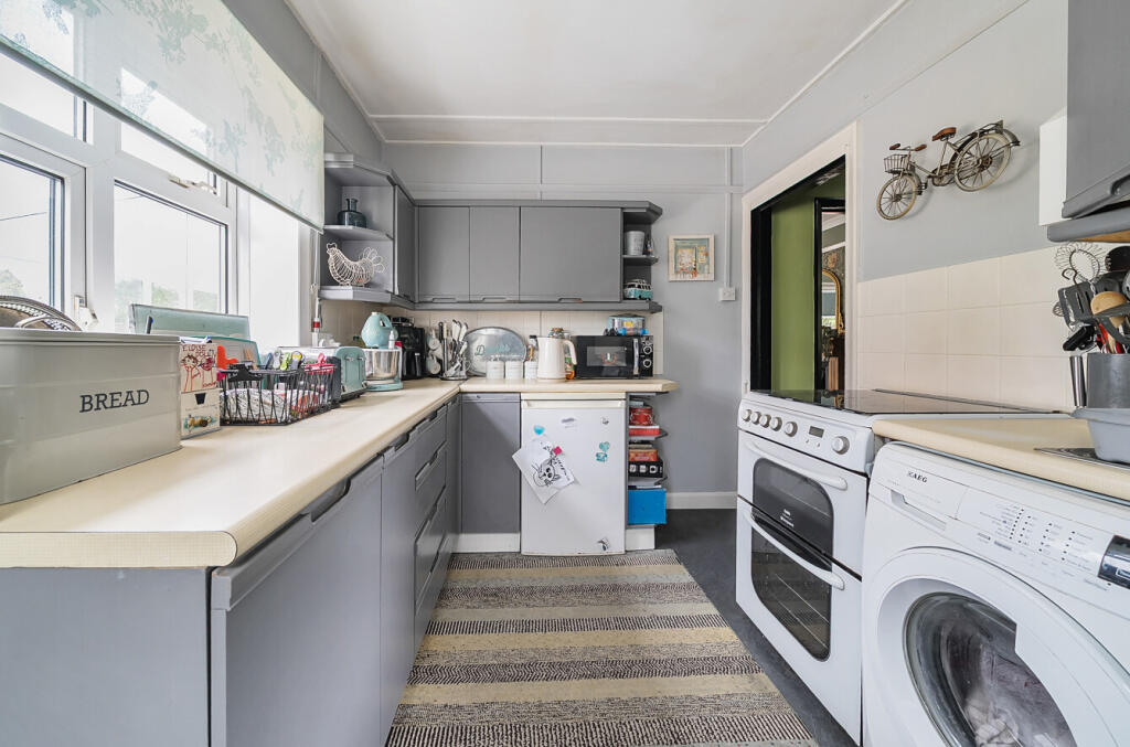 1344022-19-68a5fa...