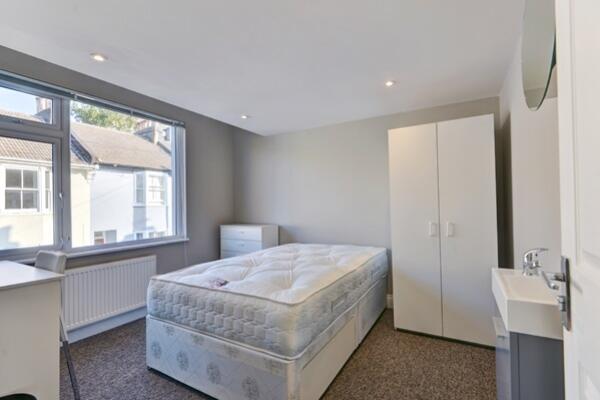 19 Southampton Street Bedroom 5