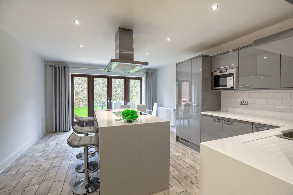 kitchen2.jpg