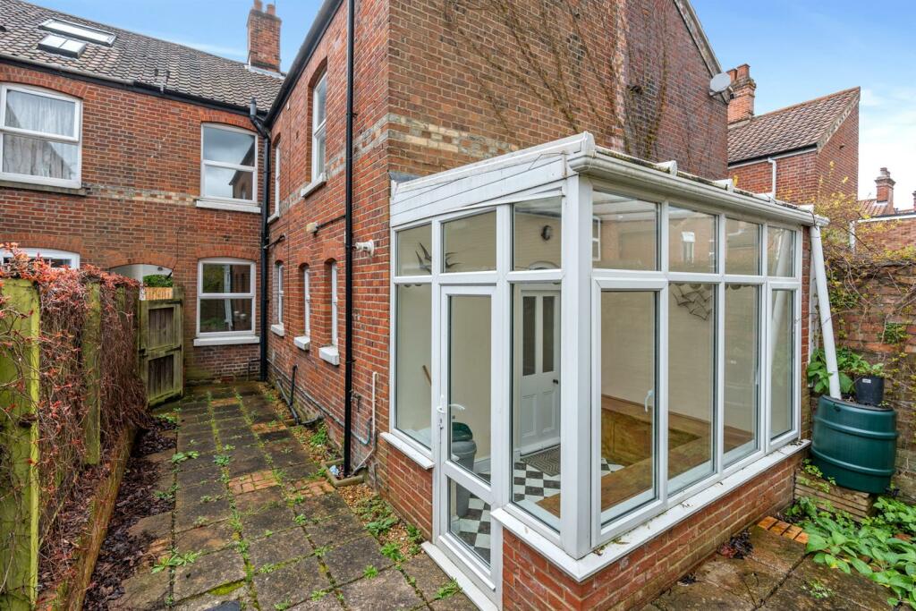 6WhitehallRd-004.jpg