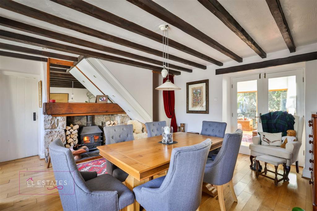 Dining Room.jpg