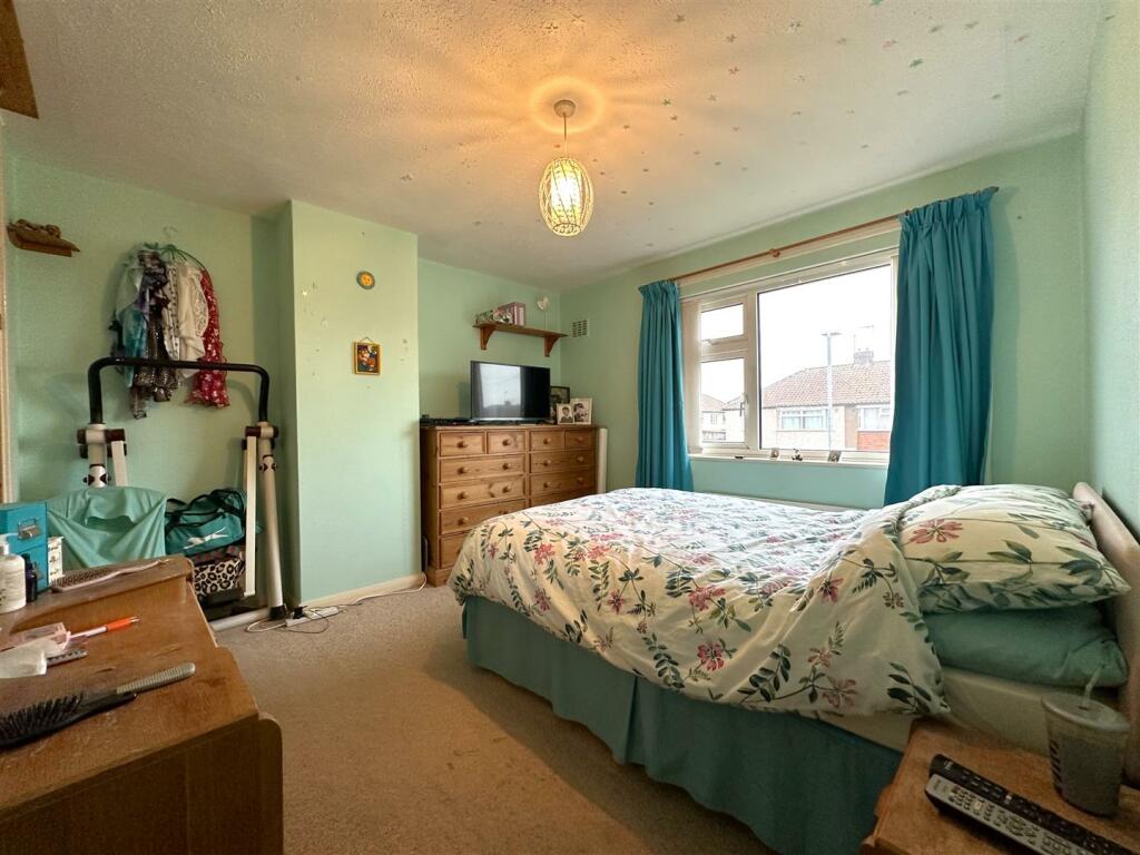 Master Bedroom 973