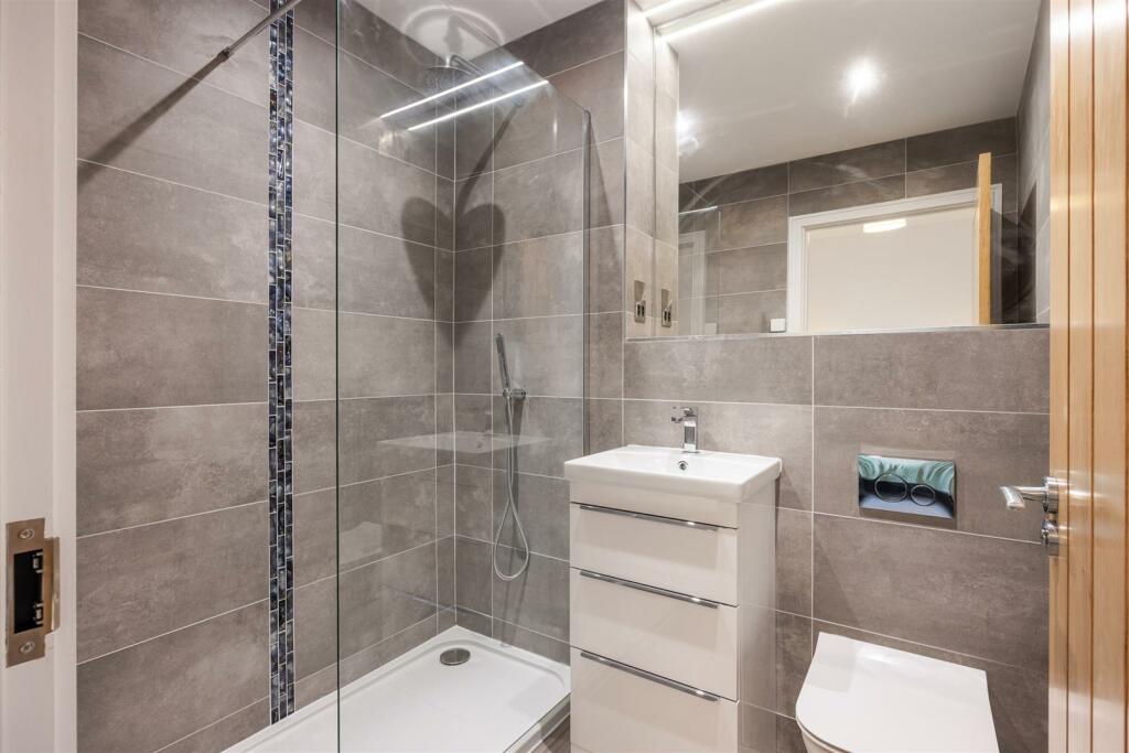 15 - Apple Orchard Staverton x2U.jpg