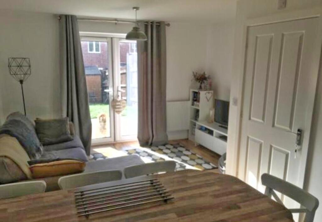 e5208151-bf7a-4161-bcf9-9215b05ffd6c