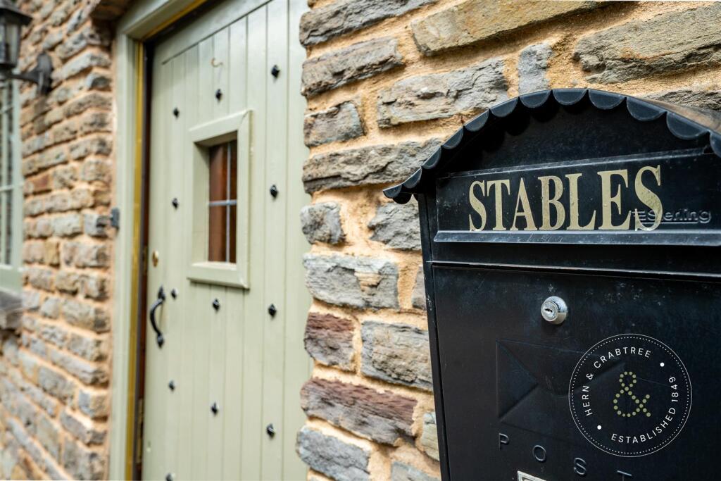 The Stables, Llandaff, Hern Crabtree (4).jpg