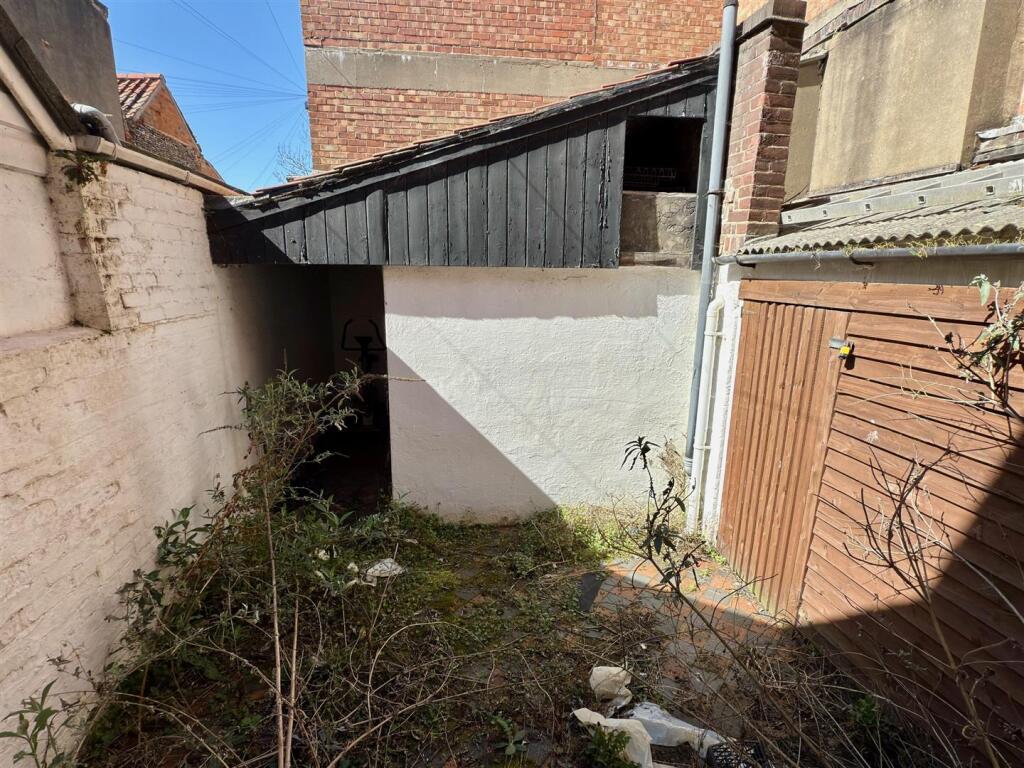GARDEN.jpg
