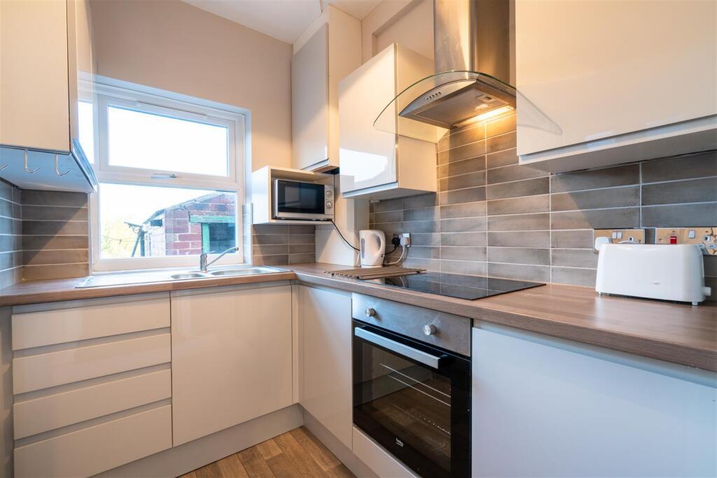 Kitchen_.jpg