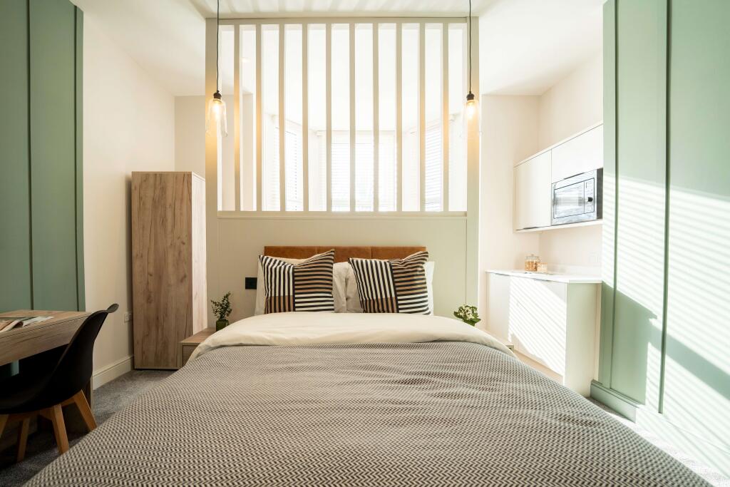 DaviesProperty-520StretfordRdPHOTOS-2.jpg