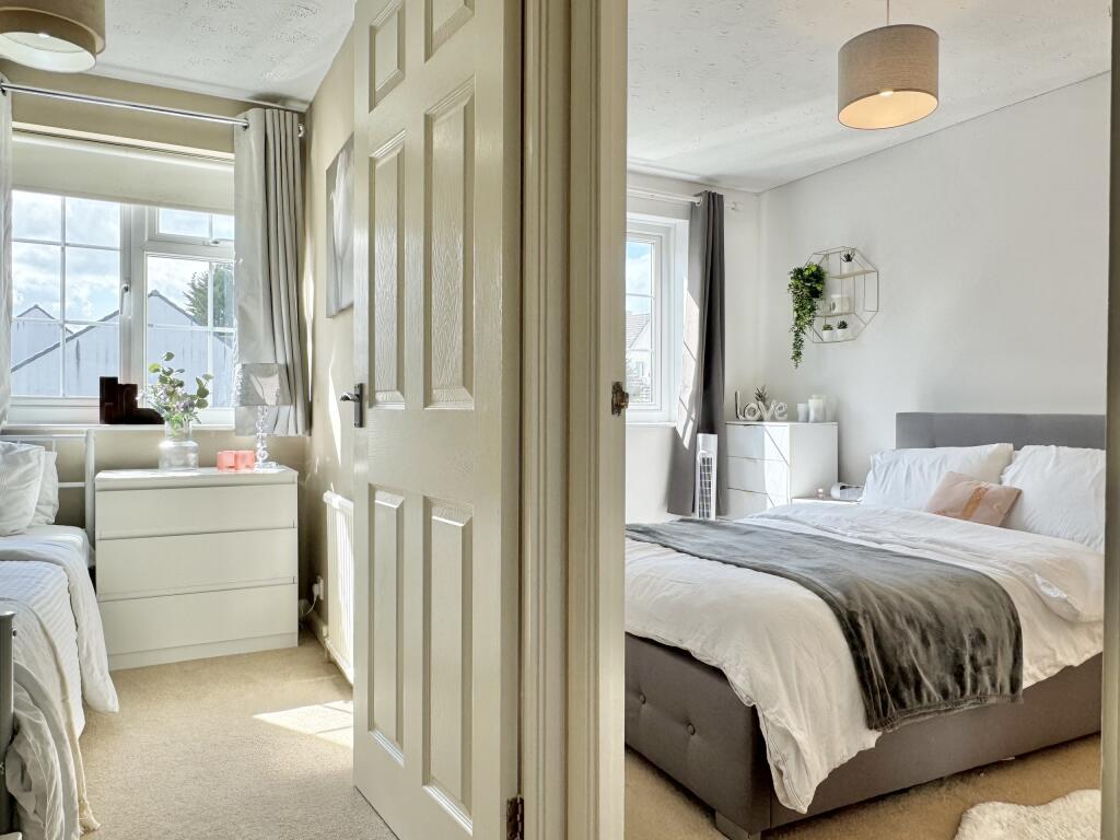 Bedroom 4 &amp; 2