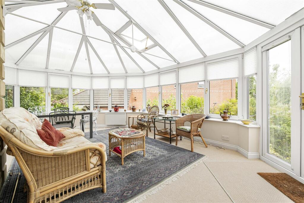 12 Senna Drive, Towcester (15).JPG