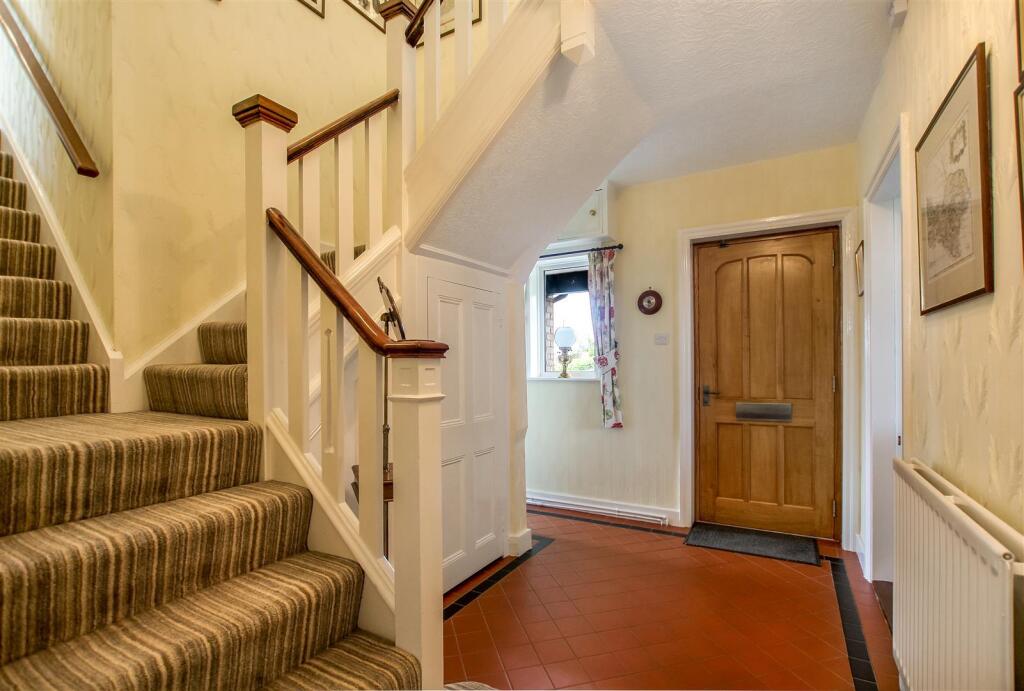 Hall.jpg