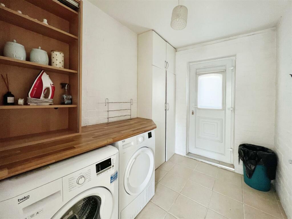 Burbury Close  24.JPG