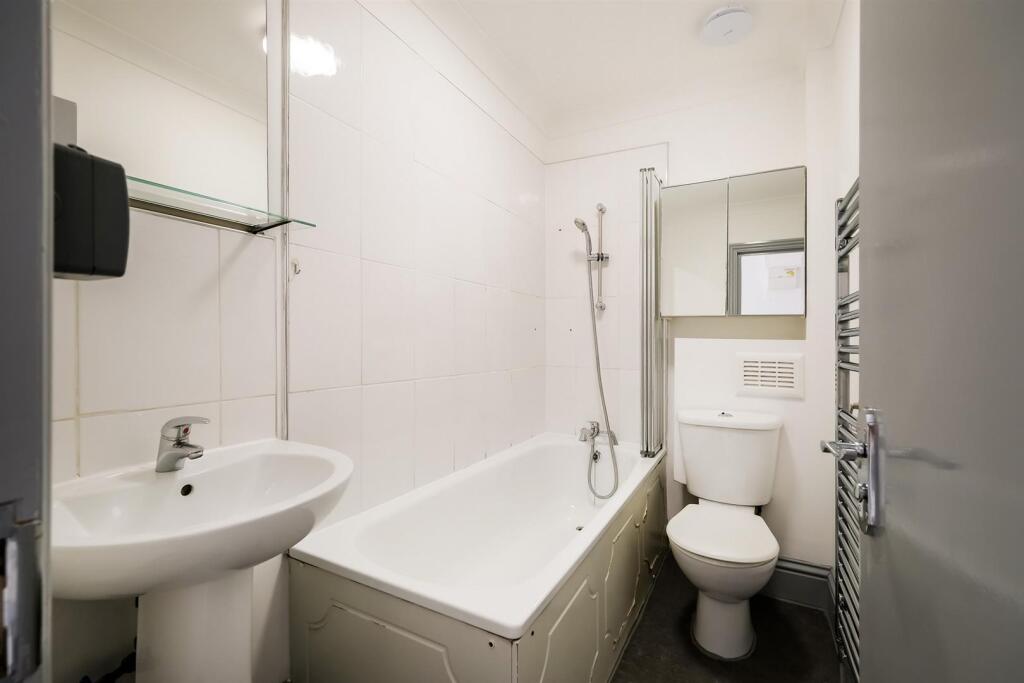 78-80 Spruce Hills Flat 1-1_web.jpg