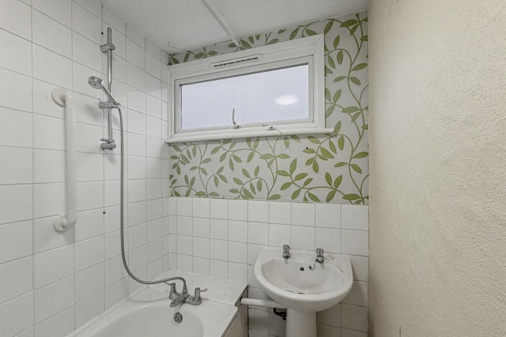 202 Maltings Lane, Witham, Essex, CM8 1JN