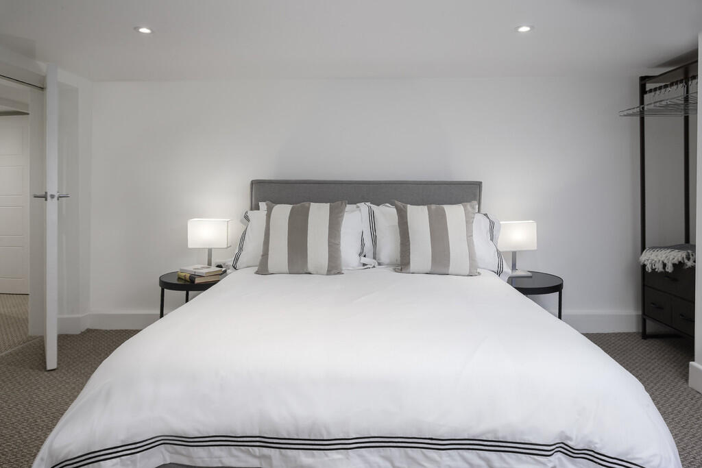 8-30SFRD (8 of 39...