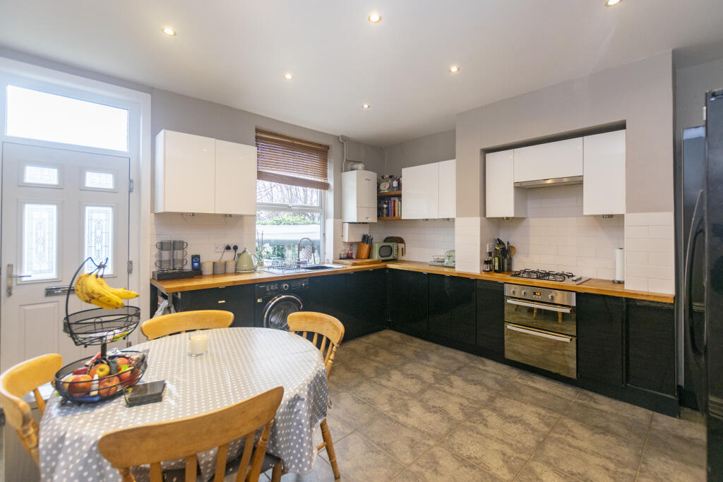 Kitchen Dining Room 1