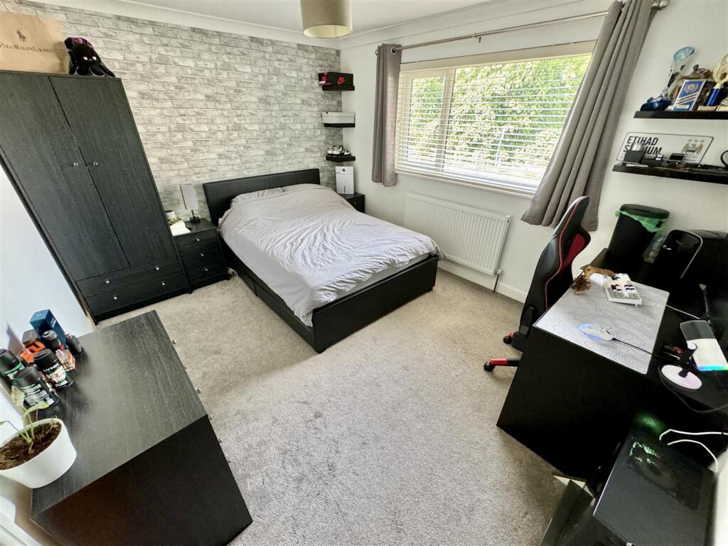 BEDROOM 3