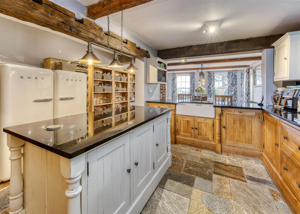 The Grove-kitchen6.jpg